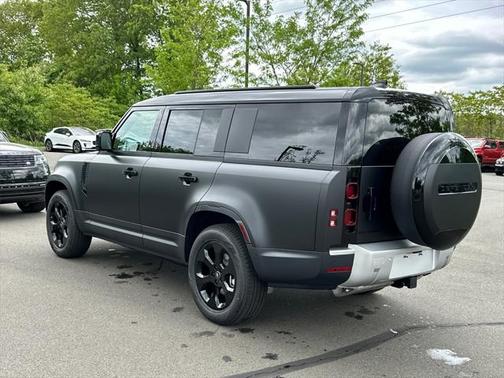 2025 Land Rover Defender 130 P300 S