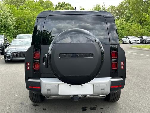 2025 Land Rover Defender 130 P300 S