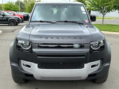 2025 Land Rover Defender 130 P300 S