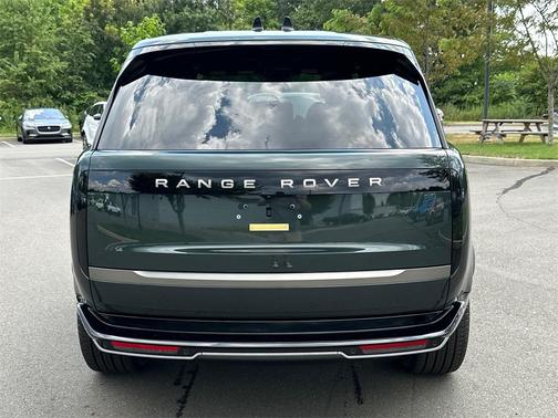 2025 Land Rover Range Rover P400 SE