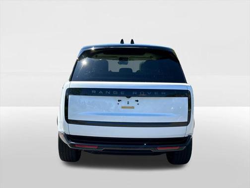 2025 Land Rover Range Rover P400 SE