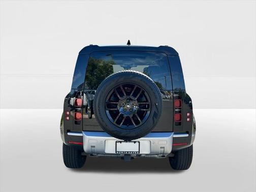 2024 Land Rover Defender 110 P300