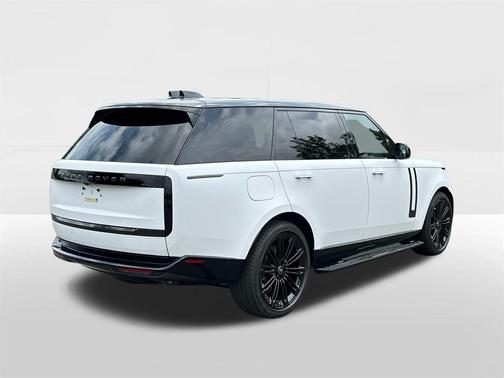 2025 Land Rover Range Rover P530 SE 7 Seat