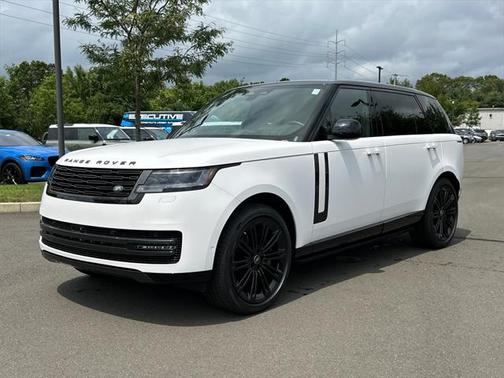 2025 Land Rover Range Rover P530 SE 7 Seat