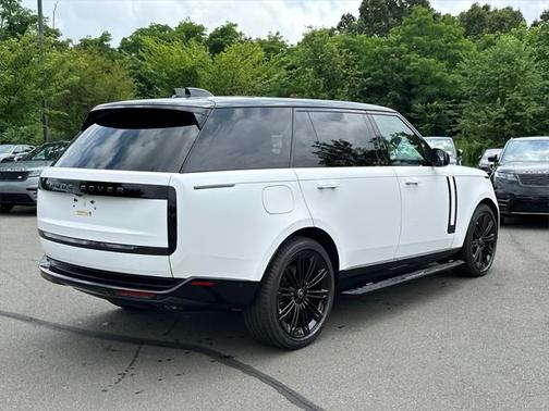 2025 Land Rover Range Rover P530 SE 7 Seat