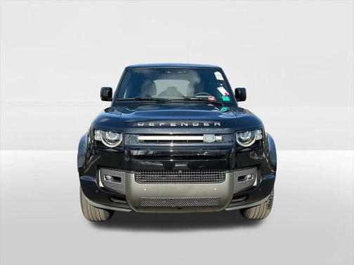 2025 Land Rover Defender 110 P400 X-Dynamic SE