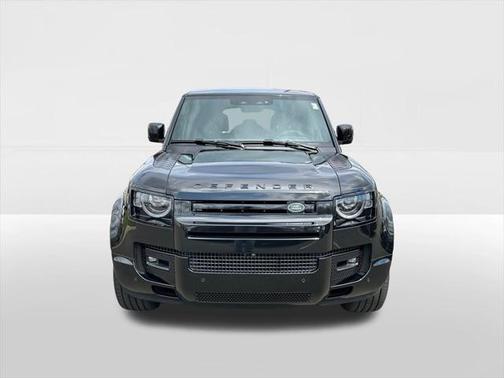 2023 Land Rover Defender 110 V8