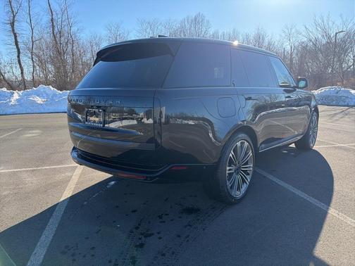 2026 Land Rover Range Rover P400 SE 7 Seat