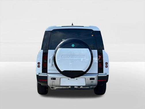 2025 Land Rover Defender 130 P300 S