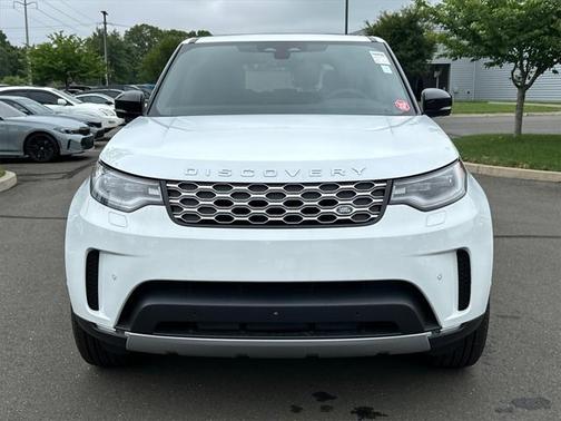 2025 Land Rover Discovery P300 S