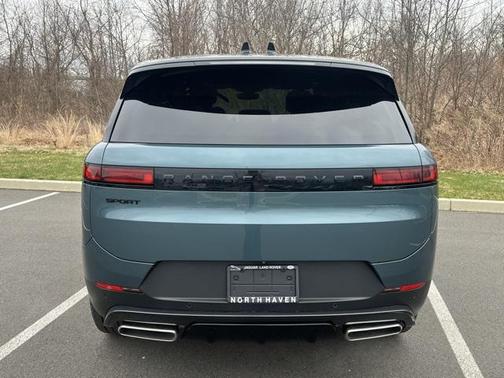 2024 Land Rover Range Rover Sport SE