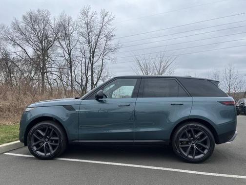2024 Land Rover Range Rover Sport SE