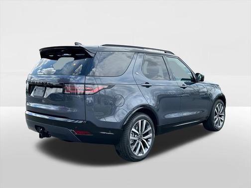 2025 Land Rover Discovery P300 Dynamic SE