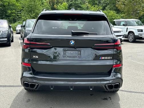 2024 BMW X5 M60i