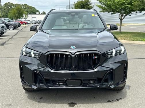 2024 BMW X5 M60i