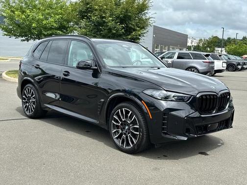 2024 BMW X5 M60i