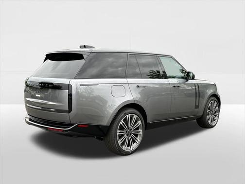 2025 Land Rover Range Rover P400 SE