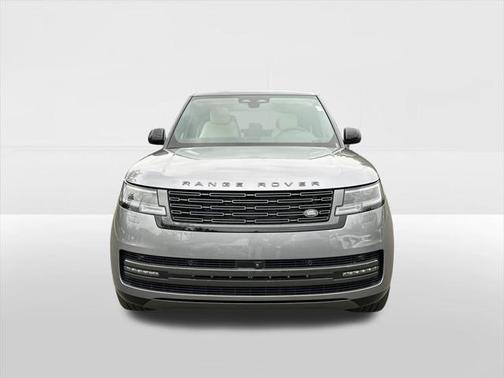 2025 Land Rover Range Rover P400 SE