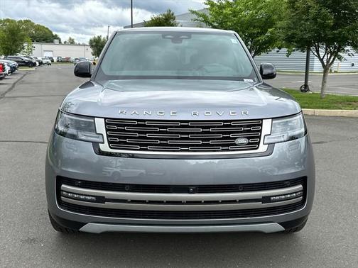 2025 Land Rover Range Rover P400 SE