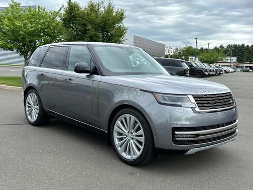 2025 Land Rover Range Rover P400 SE