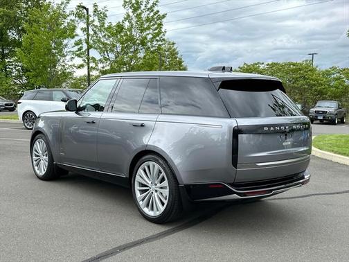 2025 Land Rover Range Rover P400 SE