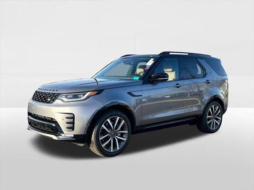 2025 Land Rover Discovery P300 Dynamic SE