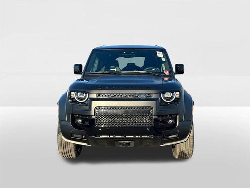 2026 Land Rover Defender 110 V8