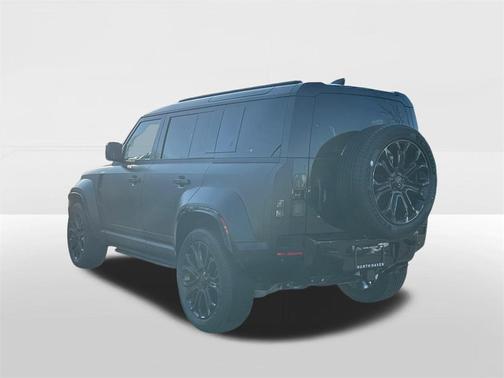 2026 Land Rover Defender 110 V8