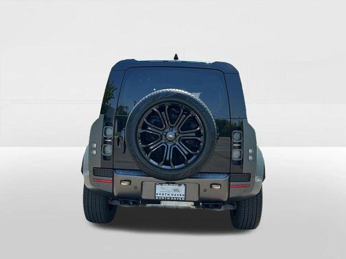 Faroe Green Premium Metallic 2025 Land Rover Defender P635 OCTA