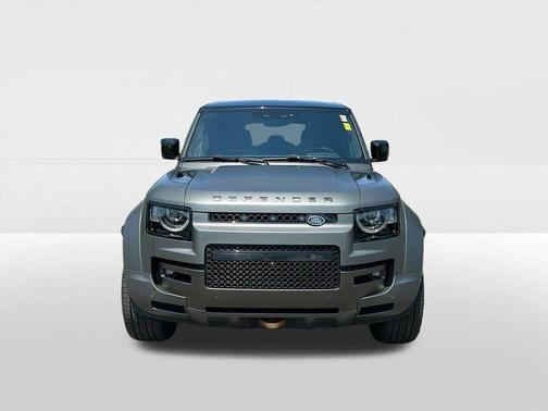 Faroe Green Premium Metallic 2025 Land Rover Defender P635 OCTA