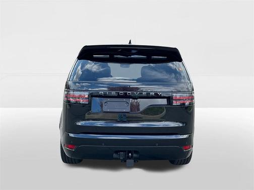 2025 Land Rover Discovery P300 Dynamic SE