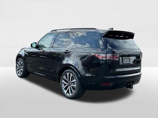 2025 Land Rover Discovery P300 Dynamic SE