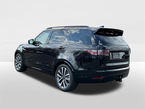 2025 Land Rover Discovery P300 Dynamic SE