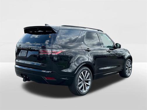 2025 Land Rover Discovery P300 Dynamic SE