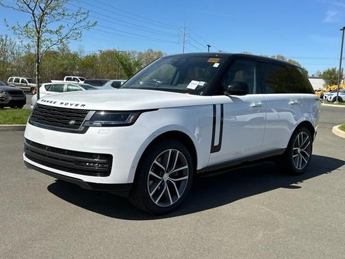 2025 Land Rover Range Rover P550e SE