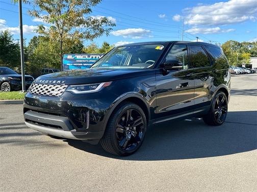2024 Land Rover Discovery P300 S