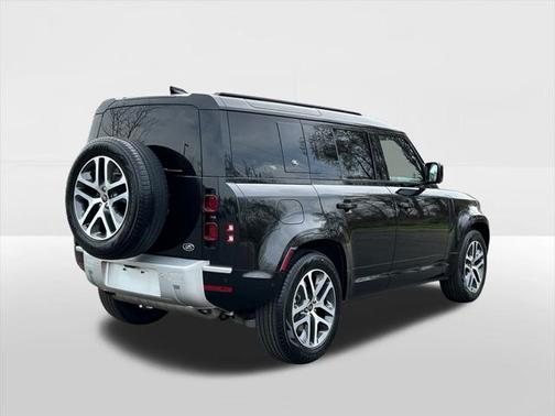 2022 Land Rover Defender 110 XS Edition