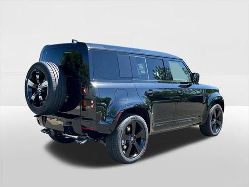 2025 Land Rover Defender 110 P500 X-Dynamic SE