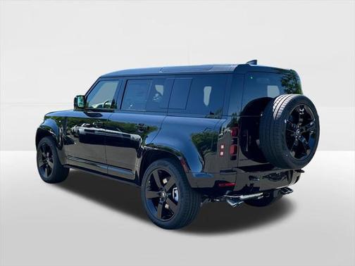 2025 Land Rover Defender 110 P500 X-Dynamic SE