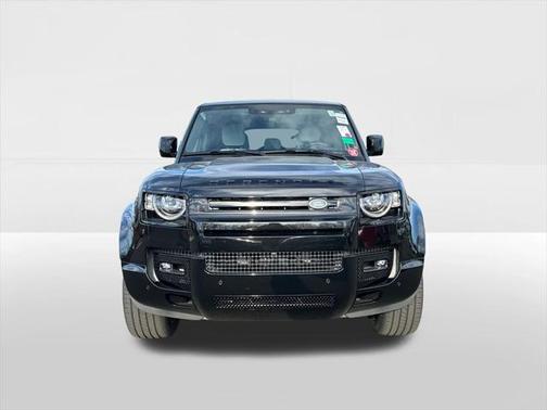 2025 Land Rover Defender 110 P500 X-Dynamic SE