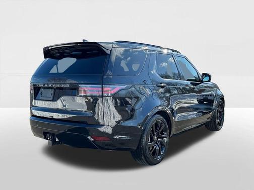 2025 Land Rover Discovery P360 Dynamic SE