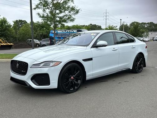 2021 Jaguar XF R-Dynamic SE P300 AWD Automatic