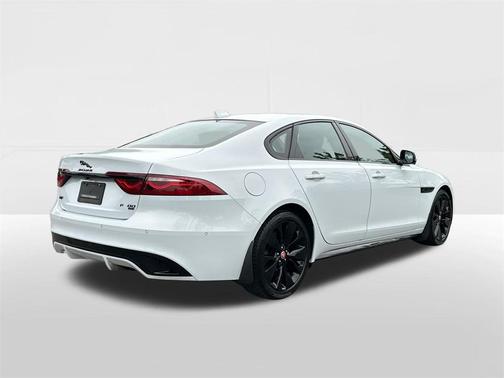 2021 Jaguar XF R-Dynamic SE P300 AWD Automatic