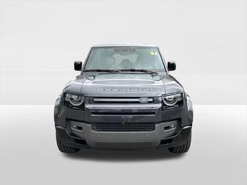 2025 Land Rover Defender 110 P400 X-Dynamic SE