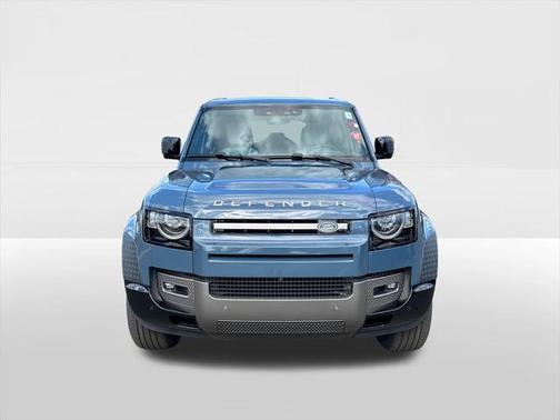 2025 Land Rover Defender 110 P400 X-Dynamic SE