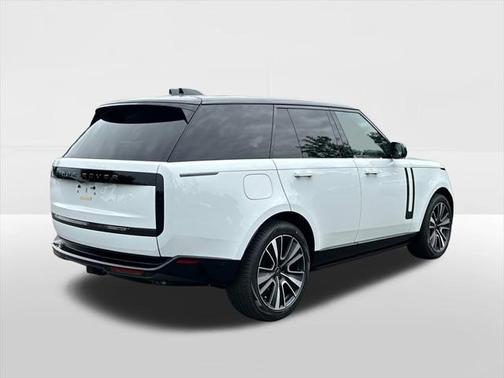 2025 Land Rover Range Rover P530 SE