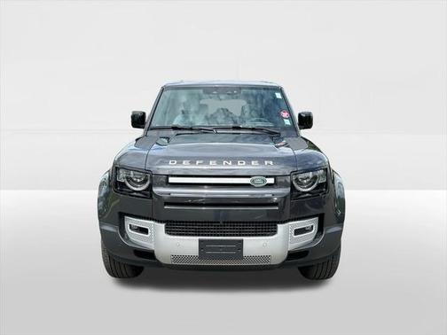 2025 Land Rover Defender 110 P300