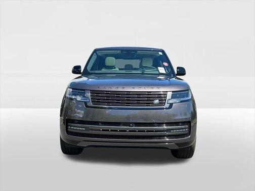 2025 Land Rover Range Rover P550e SE