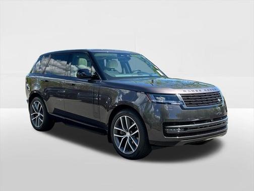 2025 Land Rover Range Rover P550e SE