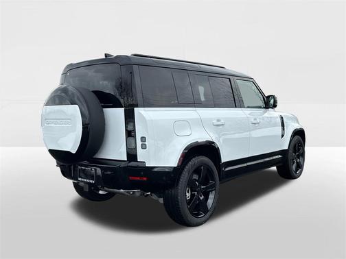 2026 Land Rover Defender P400 X-Dynamic SE